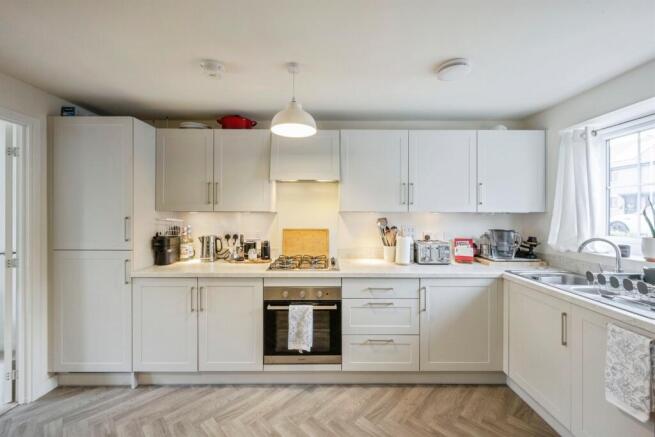 3 bed Semi-Detached for sale Image 9