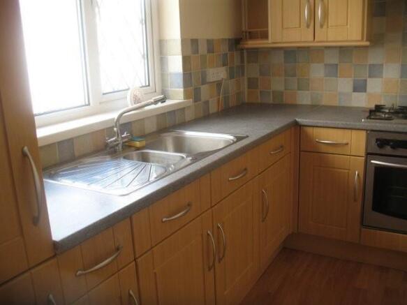 Kitchen2.jpg