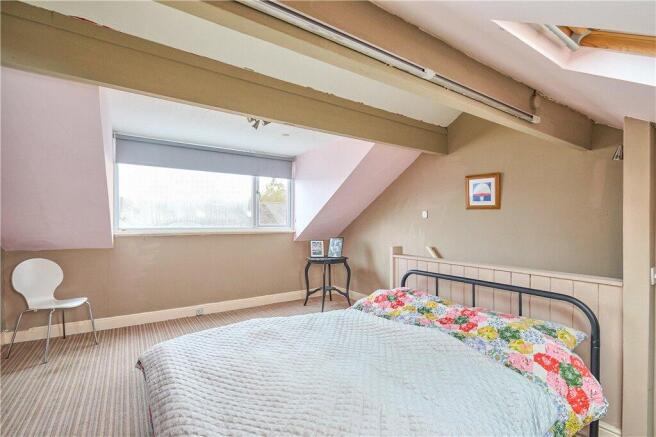 3 bed Terraced for sale Image 10