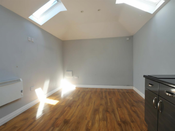 3 bed Terraced for sale Image 7