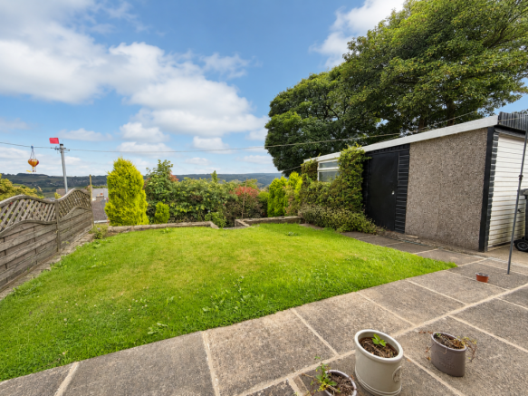 2 bed Semi-Detached Bungalow to rent Image 9