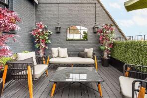 39, Cadogan Square, London SW1X 0HU