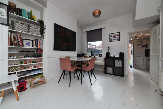 2 bed Terraced for sale Image 5