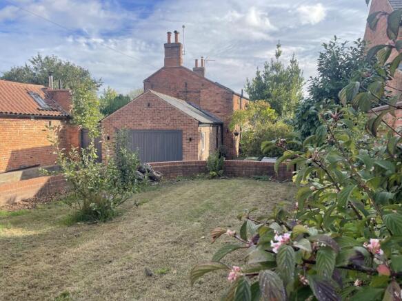3-bed detached on School Lane, Kneesall, Newark, NG22, £425,000