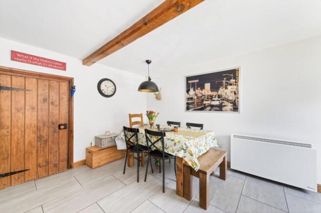 3 bed Cottage for sale Image 8