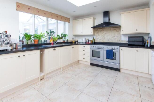 1 Marbles Rd - kitchen-2.jpg