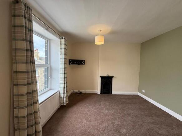 2 bed End of Terrace to rent Image 7