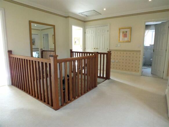 GALLERIED LANDING