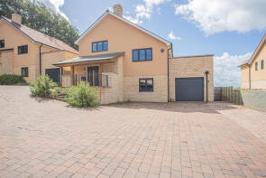 7, Chestnut Drive, Wotton-under-edge GL12 7FB