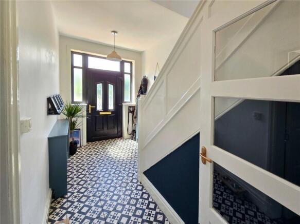Spacious Entrance