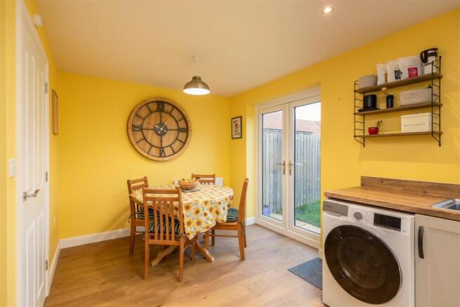 3 bed Semi-Detached for sale Image 5