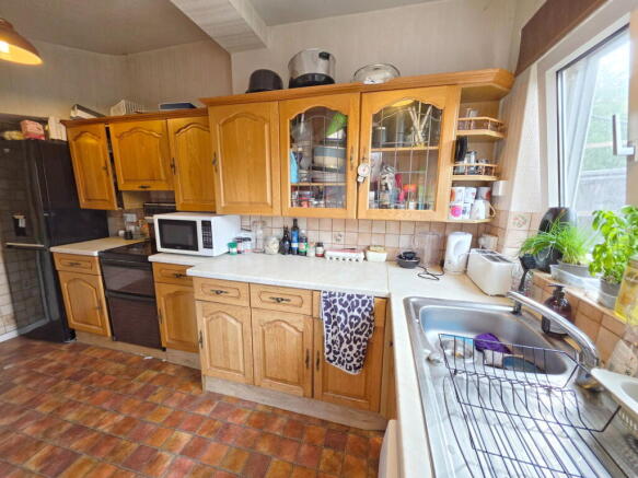 2 bed Semi-Detached for sale Image 5