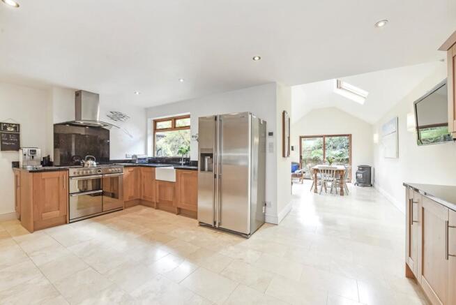 Kitchen/Dining 