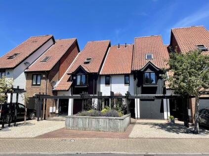 Endeavour Way, Hythe, Southampton