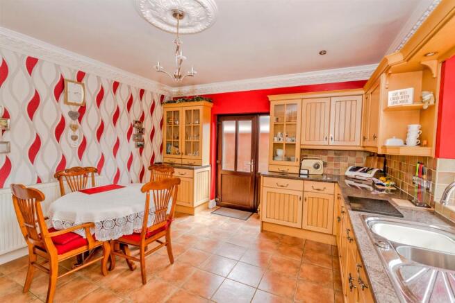 Sanstone Road, Walsall, WS33SF-18.jpg