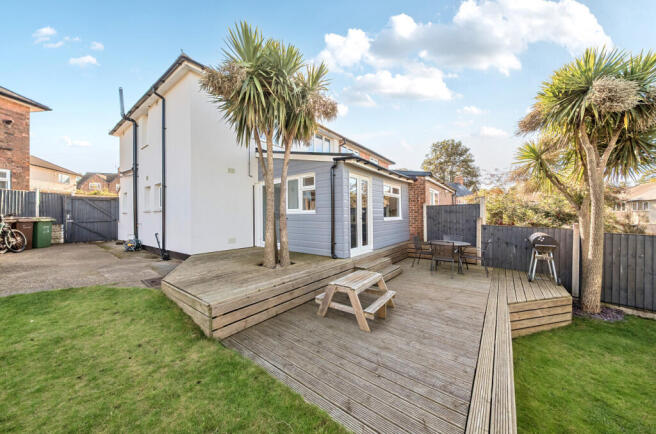 1363028-7-68e3ad8...