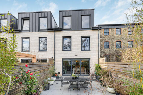 Harbourne Mill, Woodland Road, Harbertonford, Totnes, Devon