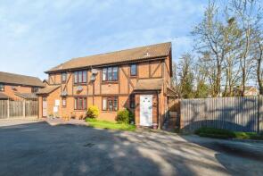34, Morley Close, Yateley GU46 7TY