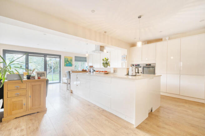 1371775-23-6900e9...