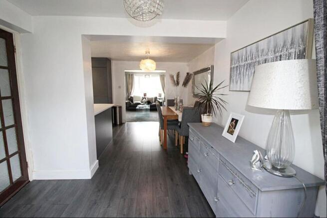 3 bed Semi-Detached for sale Image 10