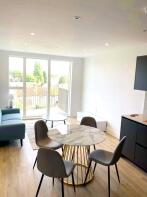 Flat 17, Artesian House, Memorial Avenue, Slough SL1 3GR