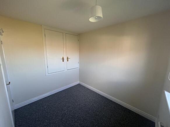 2 bed Semi-Detached to rent Image 8