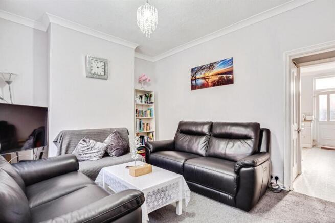 2 bed Terraced for sale Image 6