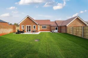 1, Monks Hill, Emsworth PO10 8SX