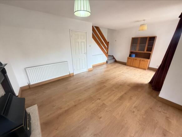 3 bed Semi-Detached to rent Image 7