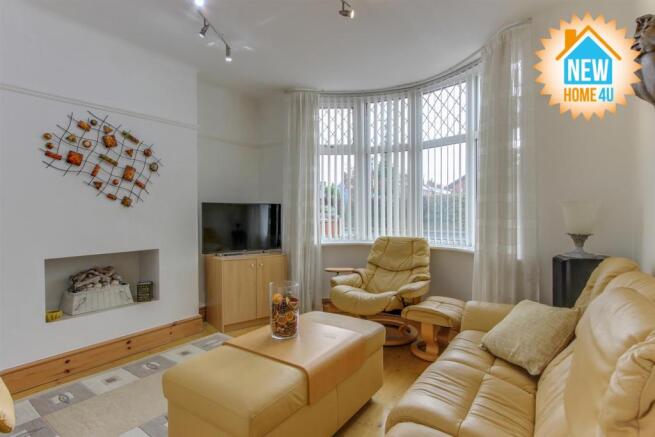 LOUNGE: