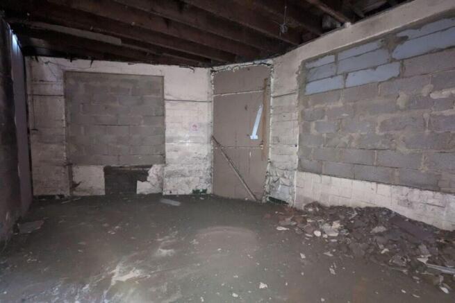 Redworth Road - Inside Overview