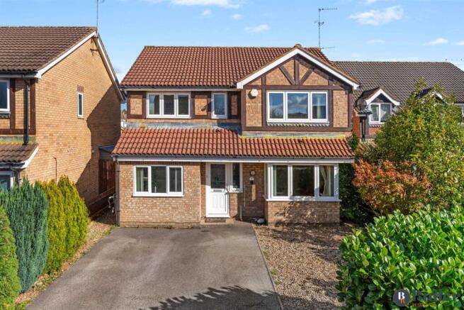 4-bed detached on Minerva Close, Stevenage, £600,000