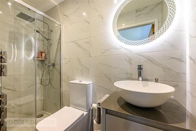 3 bed Bungalow for sale Image 12