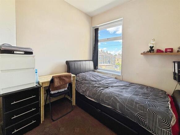 4 bed Terraced for sale Image 12