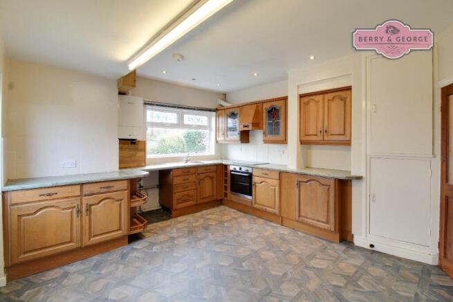 KITCHEN / DINER