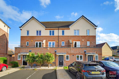 Longford Way, Stanwell, Staines-upon-Thames, Surrey TW19