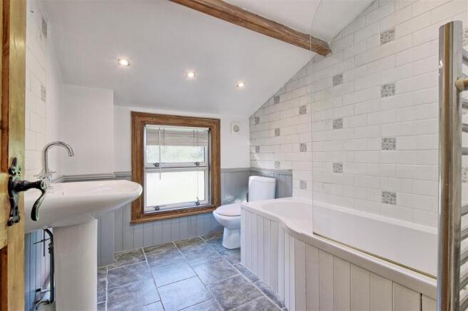 Bathroom.jpg