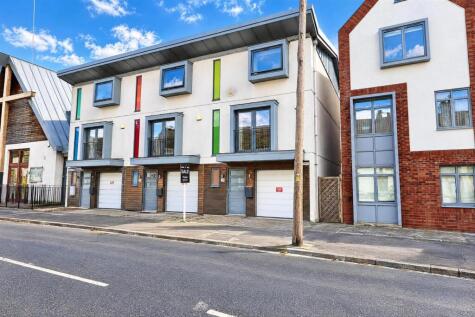 Pall Mall, Leigh-On-Sea