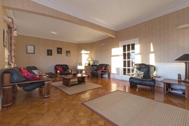 Upper Lounge
