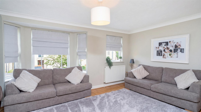 3 bed Terraced for sale Image 6