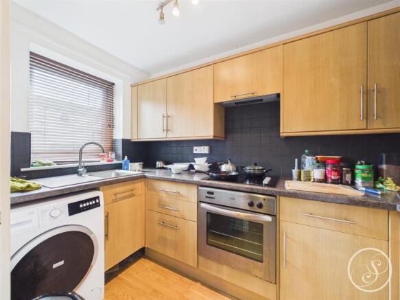 1 bed Detached for sale Image 5