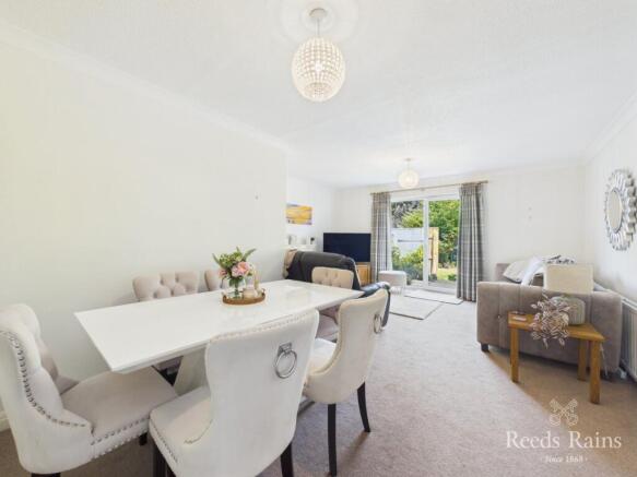 2 bed Apartment for sale Image 9