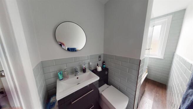 4 bed Terraced for sale Image 12