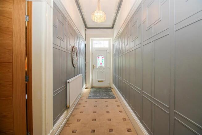 4 bed Semi-Detached for sale Image 5