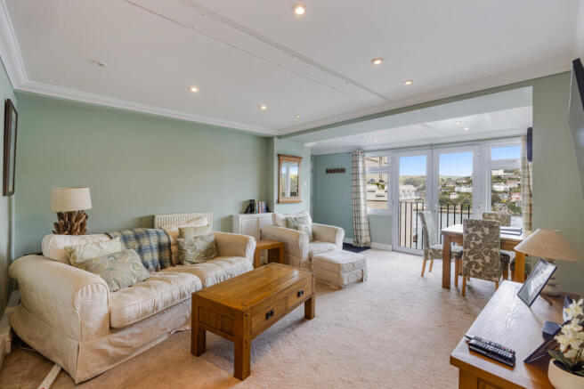 7 Sitting Room Lowerdeck