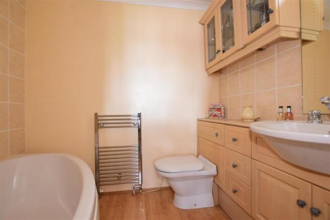 En-Suite Bathroom