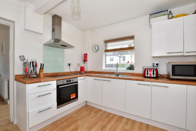 Kitchen/ Living Area