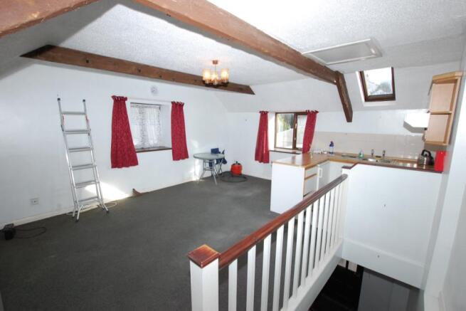 Lounge/Kitchen