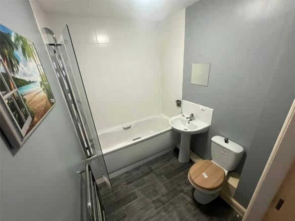 2 bed Apartment for sale Image 7