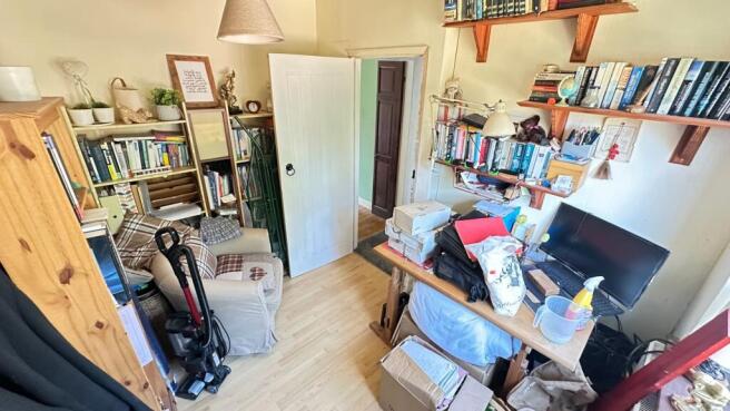 4 bed Detached for sale Image 7